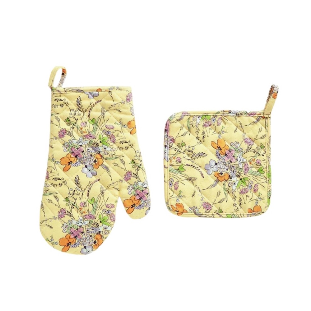 Vera Bradley Pot Holder & Oven Mitt Set NWT